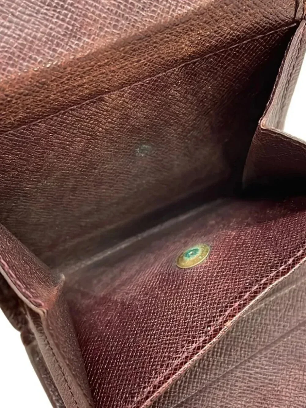 Louis Vuitton accessories	none note	